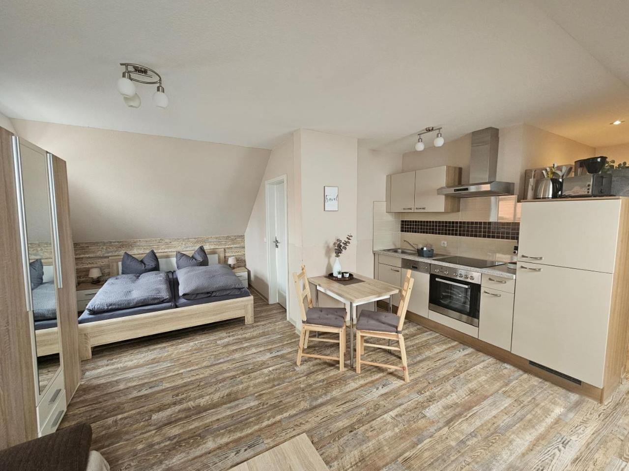 Apartment Am Storchenturm Im Hellgrevenhof Eisenach